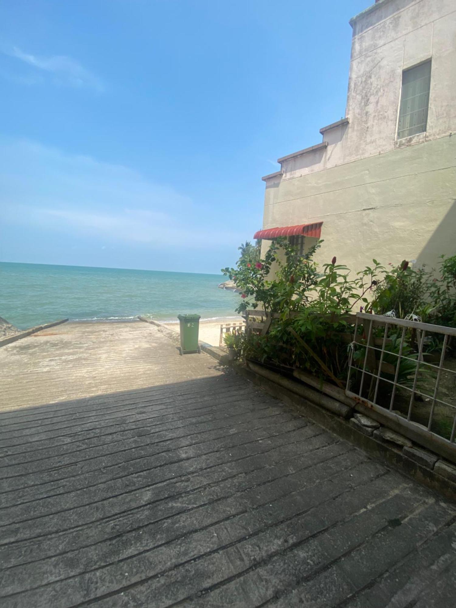 Pd Seaview Paradise Lagoon Apartment Port Dickson Exterior photo